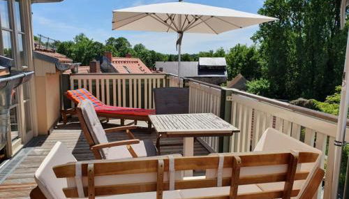 LoggiaHaus am Schloss, 5 Ferienwohnungen, teils mit Schloss- und Seeblick - Foto 3