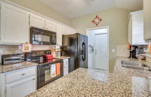 5 Mi to University of Oklahoma Home with Patio! - Photo 10