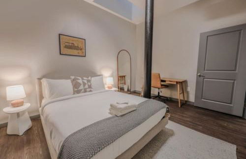 Chic Modern 2 bed Apartment with Exposed Brick - Foto 10