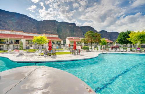 Lovely Crescent Bar Condo with Community Amenities! - Foto 1