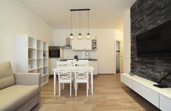 Lumi Primorska - Bright & Peaceful Courtyard Apartment - Foto 47