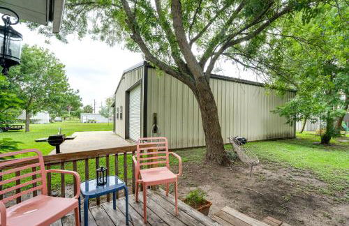 Walk to Boat Ramp Newly Remodeled Seadrift Home! - Foto 19