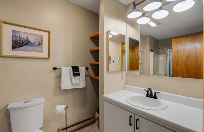 Valley Escape - Photo 34