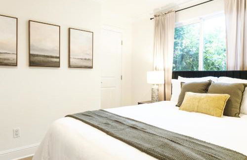 Serene Escape 2BD Private Patio & Firepit near Stanford - Foto 41