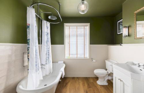 Stunning 2-bed Townhouse in Moreton-in-Marsh - Pass the Keys - Foto 10