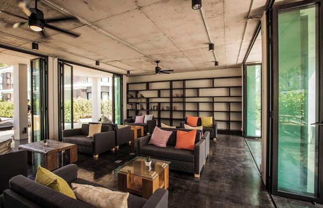 The Title Beach Front - Photo 4