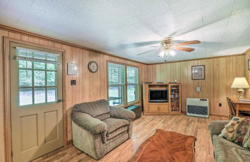 Bonfires and BBQs! Creekside Retreat in Marshall - Foto 4