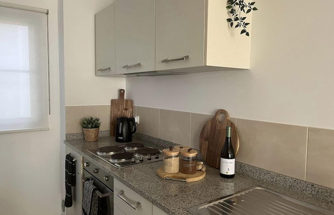 Spacious 2 Bedroomed Apartment - Photo 4