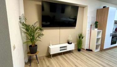 Luxx Home Aulendorf! Erleben Sie Aulendorf in dieser modernen Unterkunft - Foto 2