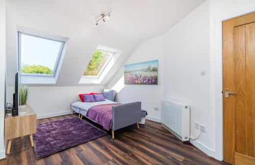 Beautiful Flat Town Centre 55 inch Smart TV + Netflix - Photo 12