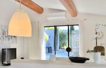 maison bertuli Oliviers Aircon, heated saltwater Pool, 2 Bedrooms - Foto 11