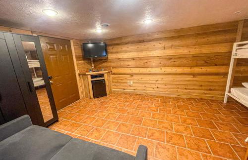 Charming School House with Large Pool - Foto 36