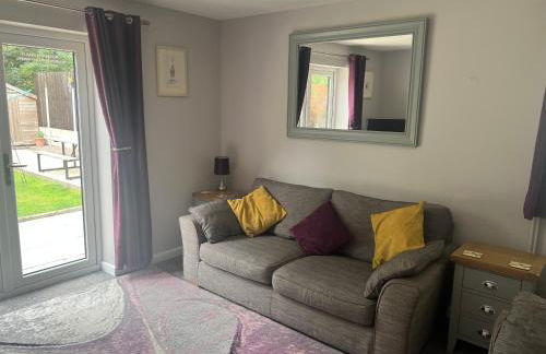 2 bedroom bungalow, 15 minutes to Alton Towers, dog friendly - Foto 29