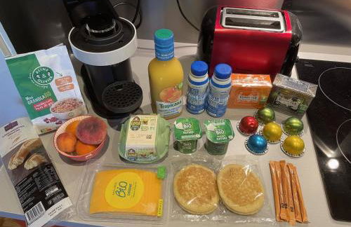 Appartement mignon calme douillet ascenseur clim étage élevé proche parking et toutes commodités au coeur du Toulon historique - Photo 3