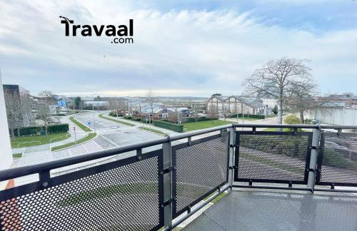 Travaal.©om - 2 Bed Serviced Apartment Farnborough - Foto 3