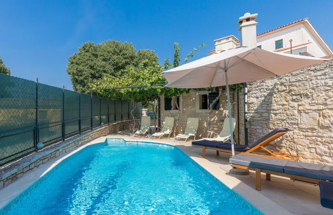 Villa Lancin - Foto 1