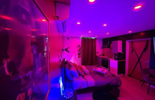 MJ Lust Room, centre var proche Verdon, cotignac, ambiance romantique - Foto 7