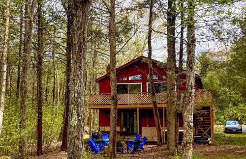Hot Tub, Dock, Pool Table! Lakefront Poconos Haven - Foto 27