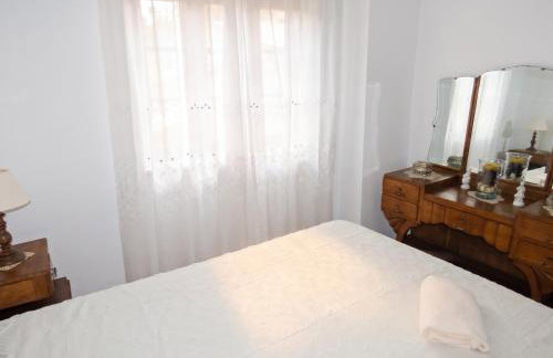 Charming house in Miranda do Corvo + Spacious terrace - Foto 11