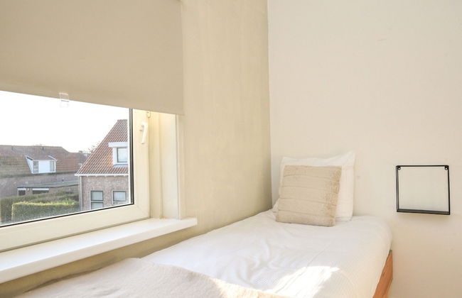 Holiday Home in Vrouwenpolder Near Beach - Photo 10