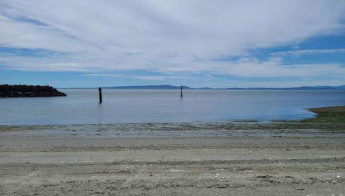 The Seaside Getaway - Photo 3