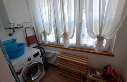 Bruce's family home - Photo 10