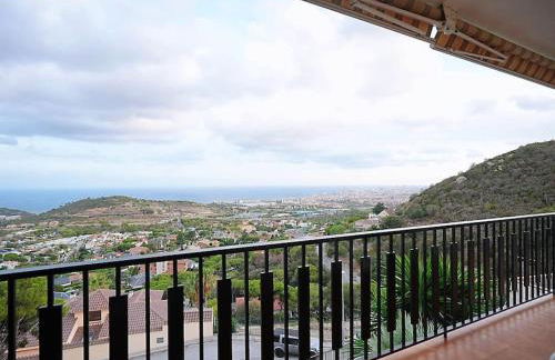 A+View Private Terrace Private Pool Family Fun - Photo 35