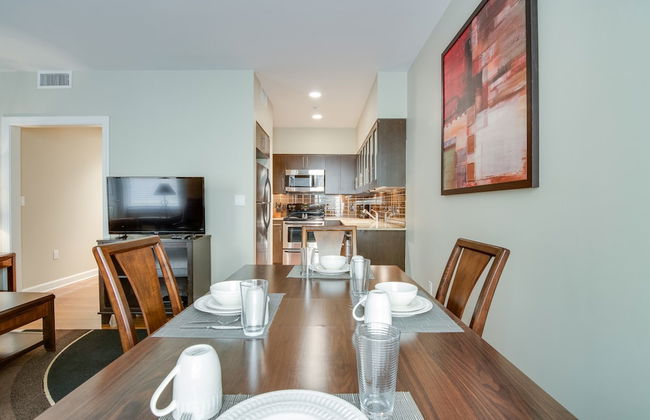 Bluebird Suites near AutoZone Park - Foto 13