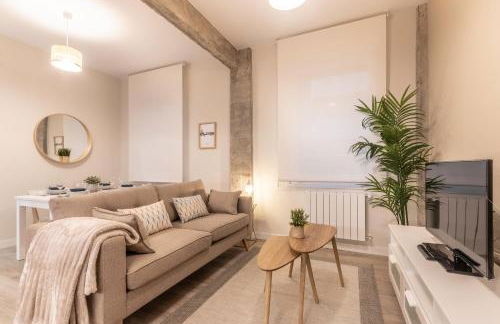 Recién reformado junto a metro San Mamés - Foto 1