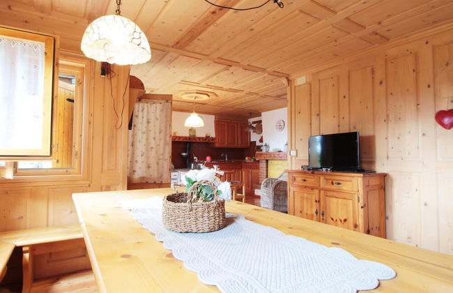 Belvilla by OYO Hilltop Chalet in Lamon With Views - Foto 15