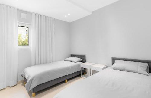 Beachfront Complex Jardines de las Golondrinas Elviria - Photo 7