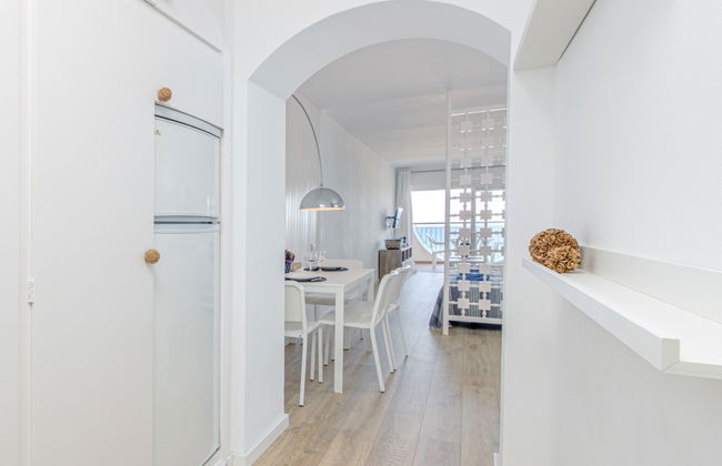 Apartment in Castelló d'Empúries with garden and terrace - Photo 18