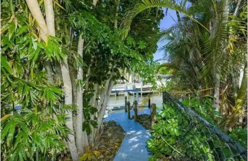 CANAL FRONT! Bring or rent a boat, near AMI/IMG. - Foto 30