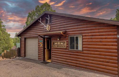 Cabin #6 Bobcat Bunkhouse - Pet Friendly - King Bed - Sleeps 4 - Photo 30