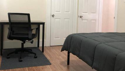 Spacious and private apartment with 3 bedrooms and 1 bathroom near Newark International Airport EWR and New York City, MetLife Stadium FIFA World Cup 20 minutes away - Foto 2