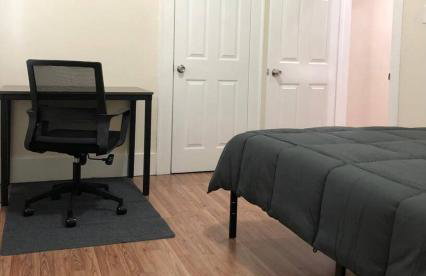 Spacious and private apartment with 3 bedrooms and 1 bathroom near Newark International Airport EWR and New York City, MetLife Stadium FIFA World Cup 20 minutes away - Foto 2