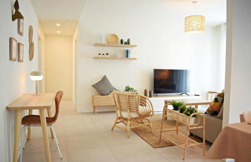 Amalia's Home: Luminoso apartamento muy cerca de la playa - Photo 1