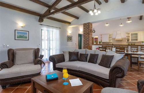 Mediterrane Villa mit Privatpool, Grill, Tischtennis und unweit des Radwegs Parenzana - Foto 13