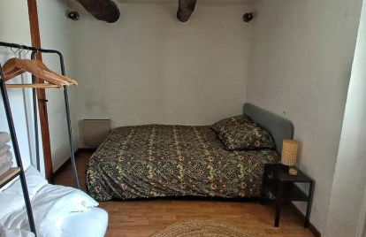 T2 chaleureux au coeur d'un village pittoresque - Photo 7