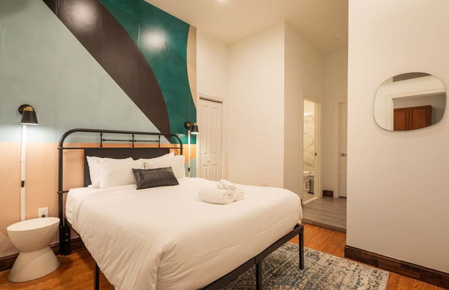 Sosuite 2BR Apt w W/d, Gym, On-site Restaurant - Photo 24