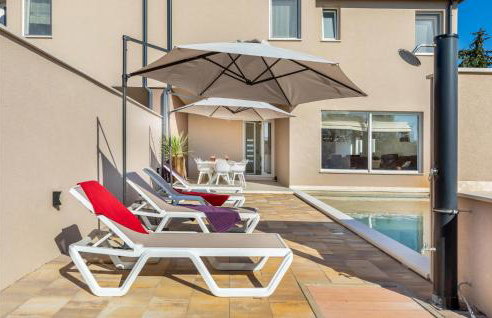 3 Bedroom Beautiful Home In Segotici - Foto 11