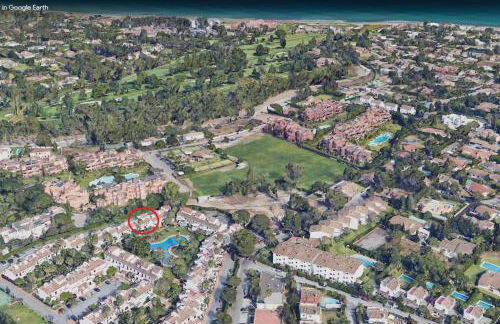 Modern House with large pool! - Photo 17