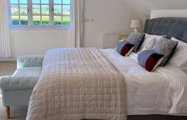 Idyllic Country Retreat With Wow Views & Lush Pool - Foto 11