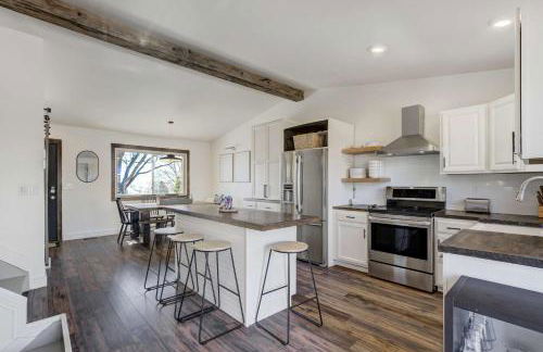 Wild Rose Family Retreat with BBQ & Fire Pit - Foto 14