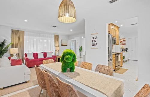 Sunshine Retreat I Waterfront I Pool I Paddle Boards I Bikes - Foto 3