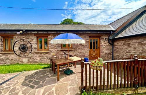 RURAL stone barn with Log Burner, tranquil setting - Foto 1