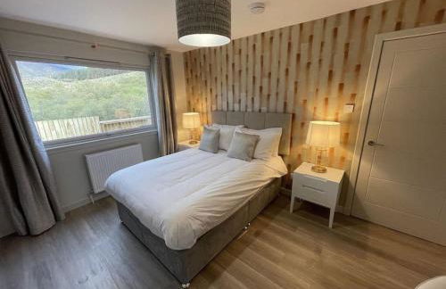 Hot tub lodge with stunning view - Foto 15