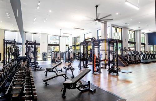 Heart of North Hollywood 2 bed Apt FREE parking, hot tub, pool, gym - Foto 34