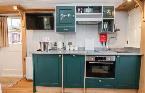 Amy Johnson - Foto 4