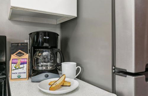 Old Town Condo by Library Park Walk Everywhere! - Foto 13